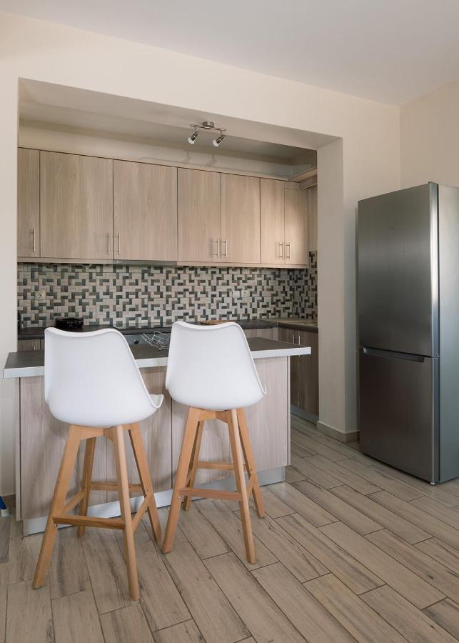 Mandi'S Apartments 卡拉瓦杜斯 外观 照片